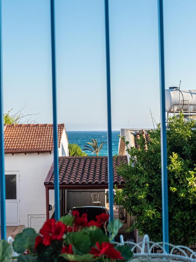 Greek Island Style 2 Bedroom Villa With Pool Next To The Sea Larnaca Exterior photo