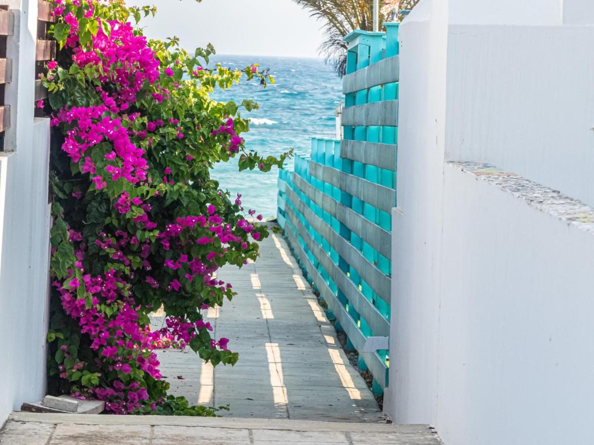 Greek Island Style 2 Bedroom Villa With Pool Next To The Sea Larnaca Exterior photo