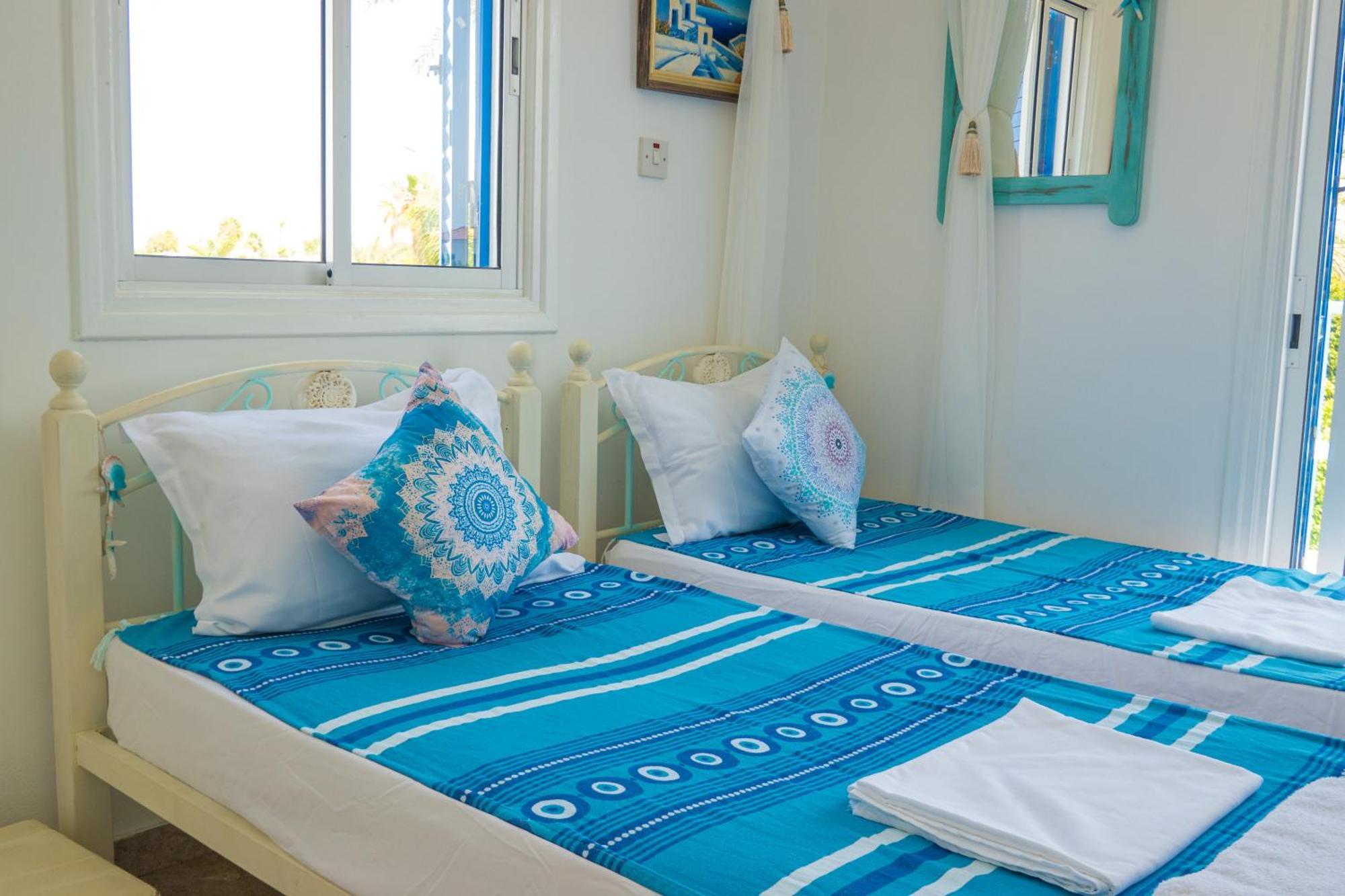 Greek Island Style 2 Bedroom Villa With Pool Next To The Sea Larnaca Exterior photo